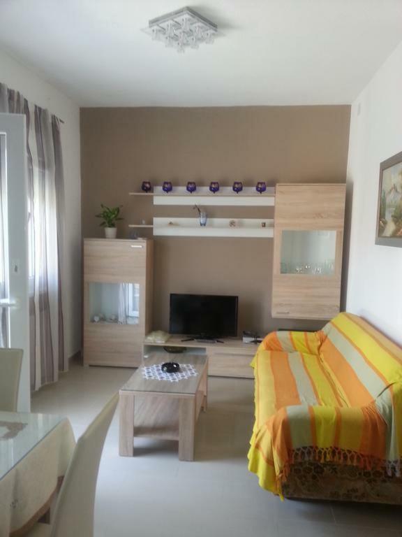 Apartment Nehaj Kastela Exterior photo
