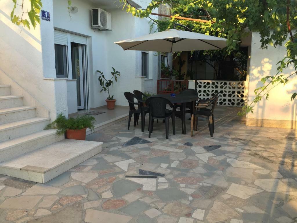 Apartment Nehaj Kastela Exterior photo